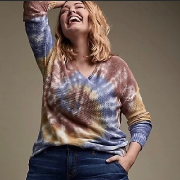 torrid Sweaters - Torrid Tie Dye V-Neck Sweater Size 2